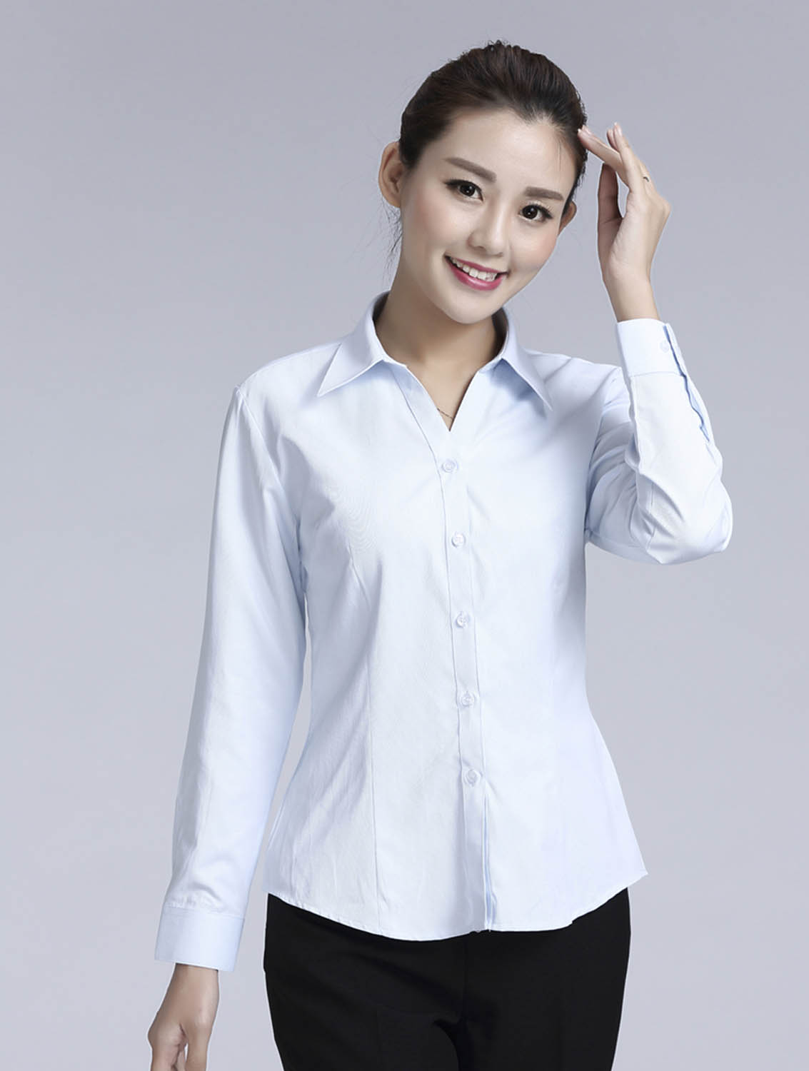 淺藍(lán)色斜紋女款滌棉翻領(lǐng)長(zhǎng)袖修身襯衫-1383#