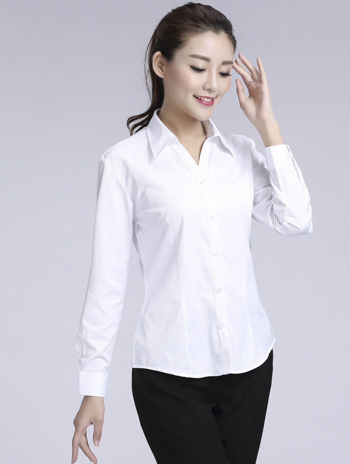 白色暗條紋女款滌棉翻領(lǐng)長袖修身襯衫-612#